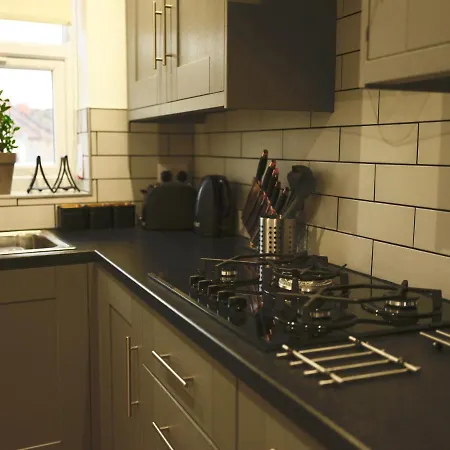 Apartment Fishponds 355b *