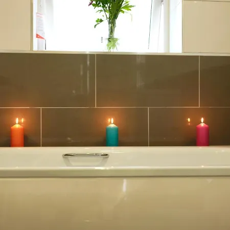 Apartment Fishponds 355b